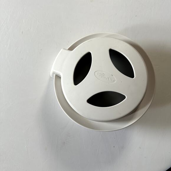 The Pampered Chef Close & Cut Set - Picture 2 of 8